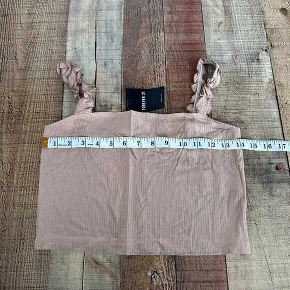 Forever 21 knit crop top tank top with ruffle sleeves in taupe tan medium NWT - Picture 6 of 7